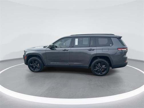 2022 Jeep Grand Cherokee LAREDO