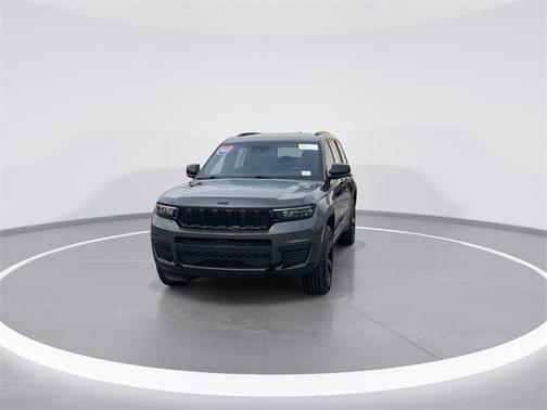2022 Jeep Grand Cherokee LAREDO