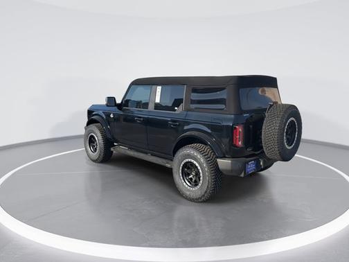 SHADOW BLACK 2023 Ford Bronco
