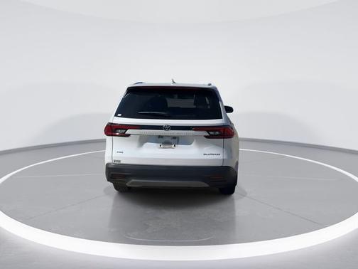 White 2024 Toyota Grand Highlander