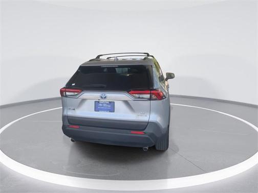 2022 Toyota RAV4 Hybrid SE