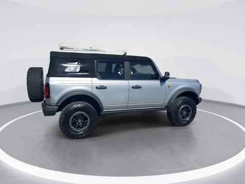 ICONIC SILVER METALLIC 2023 Ford Bronco