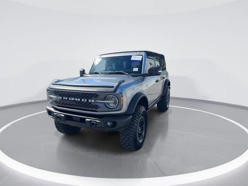 ICONIC SILVER METALLIC 2023 Ford Bronco