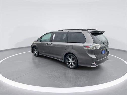 2017 Toyota Sienna 