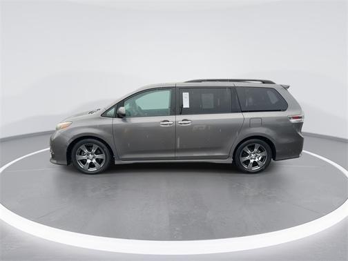2017 Toyota Sienna 