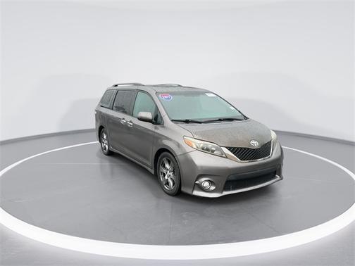 2017 Toyota Sienna 