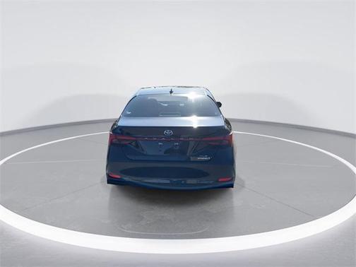 2022 Toyota Avalon Hybrid XLE Plus