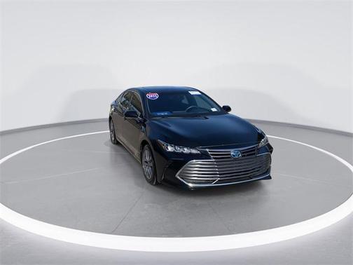 2022 Toyota Avalon Hybrid XLE Plus