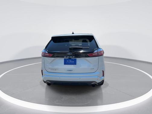 STAR WHITE 2024 Ford Edge TITANIUM