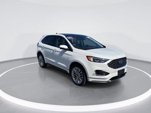 STAR WHITE 2024 Ford Edge TITANIUM