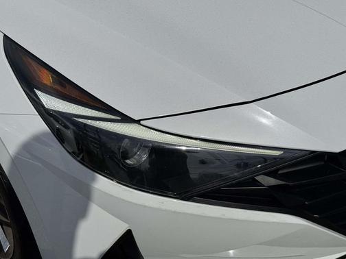 White 2023 Hyundai ELANTRA SEL