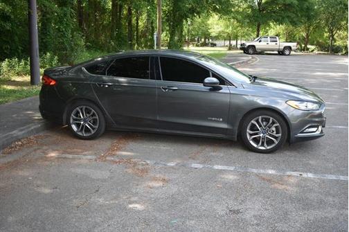 2017 Ford Fusion Hybrid SE
