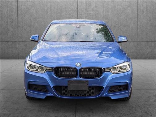 Photo 2 of 17 of 2017 BMW 340 i xDrive