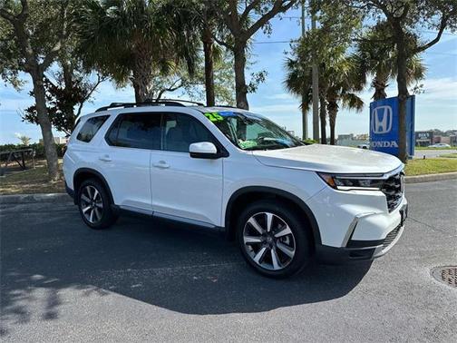 2025 Honda Pilot Touring 8-Passenger