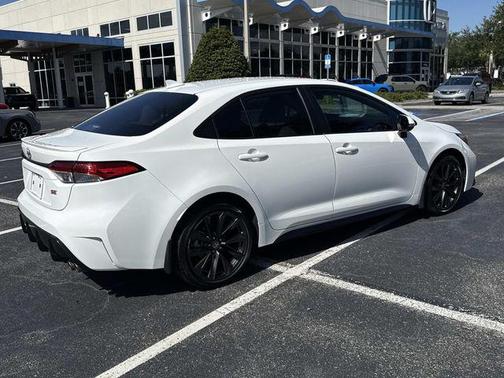 Ice 2024 Toyota Corolla SE