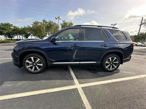2025 Honda Pilot Touring 8-Passenger