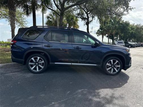 2025 Honda Pilot Touring 8-Passenger