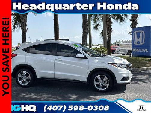 Platinum White Pearl 2022 Honda HR-V LX