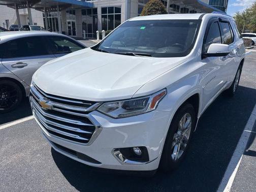 Iridescent Pearl Tricoat 2019 Chevrolet Traverse High Country
