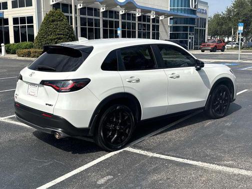 White 2024 Honda HR-V Sport