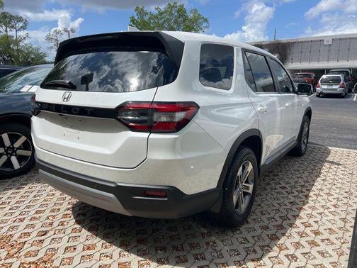 Platinum White Pearl 2024 Honda Pilot EX-L
