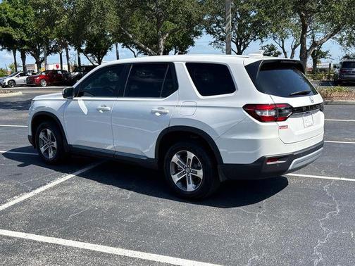 Platinum White 2024 Honda Pilot EX-L