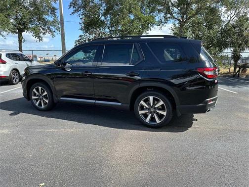 2025 Honda Pilot Touring 8-Passenger