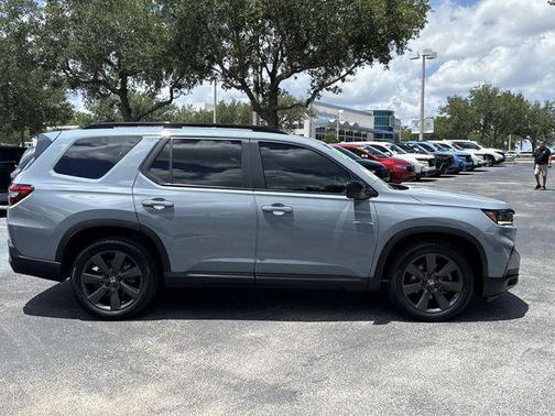 Diffused Sky Pearl 2023 Honda Pilot Sport