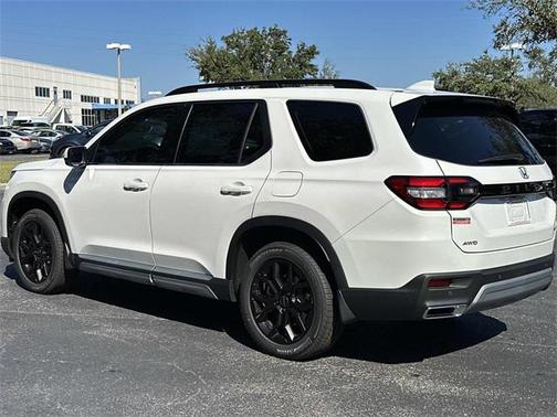 2025 Honda Pilot Touring 8-Passenger