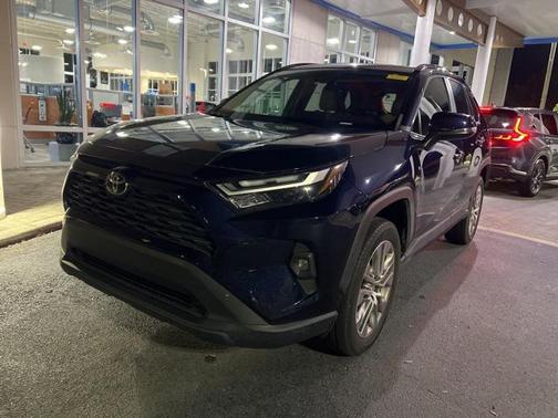 2022 Toyota RAV4 XLE Premium