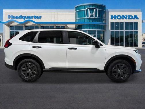 Platinum White 2026 Honda CR-V Hybrid TrailSport AWD