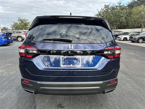 2025 Honda Pilot Sport