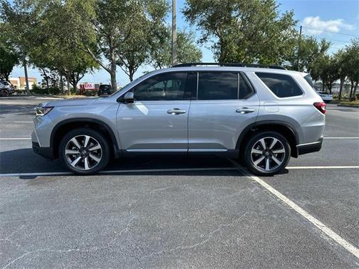 2025 Honda Pilot Touring 8-Passenger