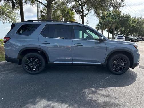 2025 Honda Pilot Touring 8-Passenger