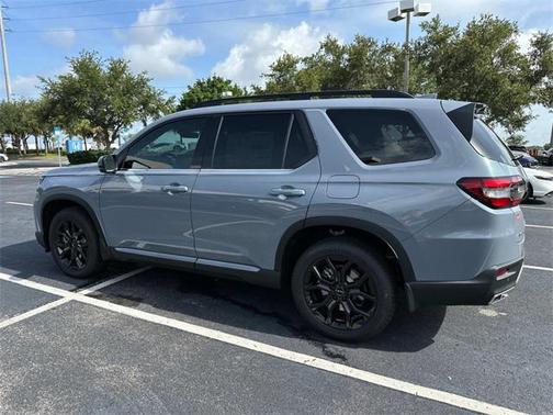2025 Honda Pilot Touring 8-Passenger