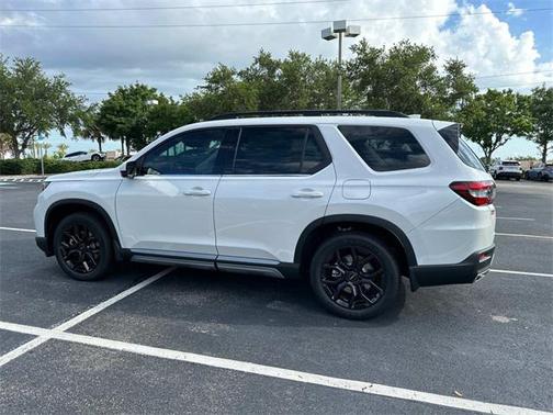 2025 Honda Pilot Touring 8-Passenger