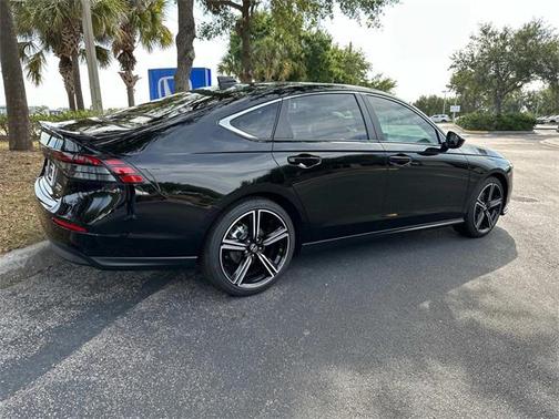 2025 Honda Accord Hybrid Base