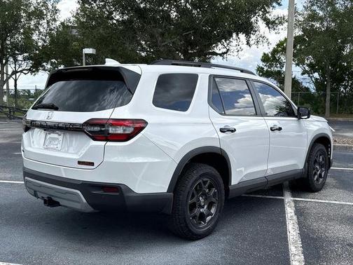 Platinum White 2025 Honda Pilot TrailSport
