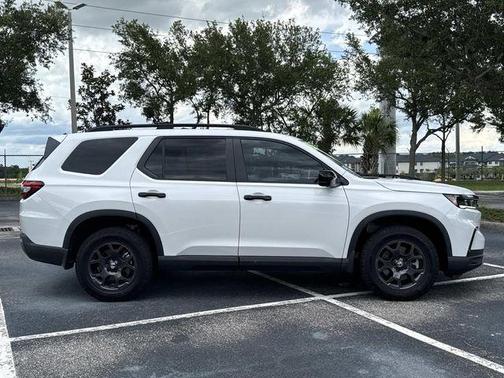Platinum White 2025 Honda Pilot TrailSport