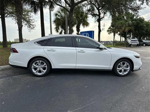 2025 Honda Accord LX 1.5T