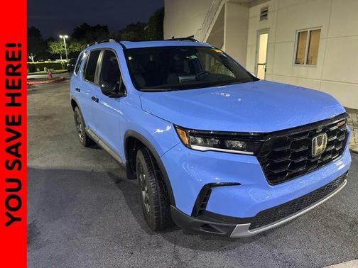 Diffused Sky Pearl 2025 Honda Pilot TrailSport