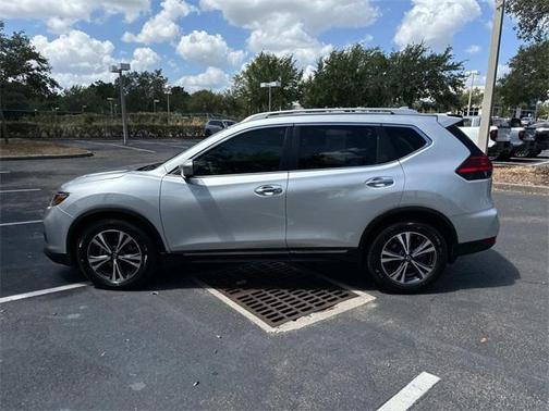 2017 Nissan Rogue SL