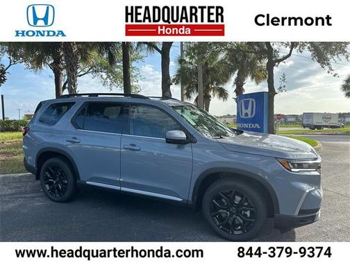 2025 Honda Pilot Touring 8-Passenger