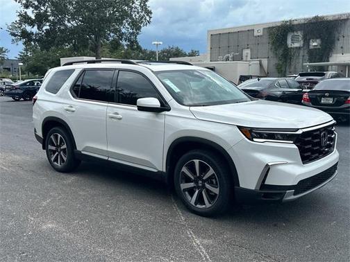 2025 Honda Pilot Touring 8-Passenger