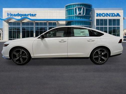Platinum White 2026 Honda Accord SE