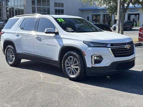 Summit White 2023 Chevrolet Traverse LT