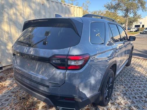 2025 Honda Pilot Touring 8-Passenger