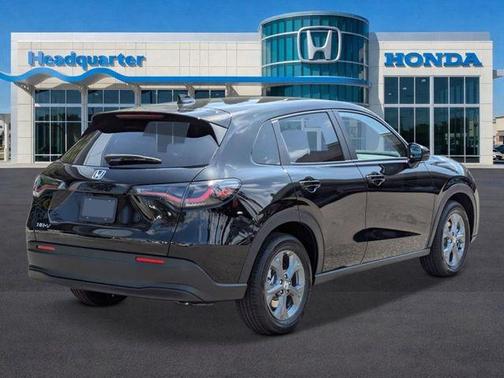 Crystal Black 2027 Honda HR-V LX
