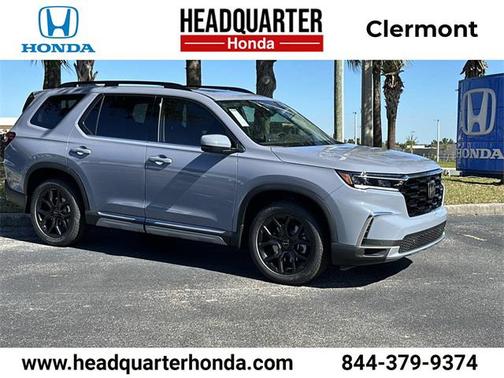 2025 Honda Pilot Touring 8-Passenger