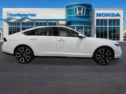 Platinum White 2026 Honda Accord Hybrid Touring